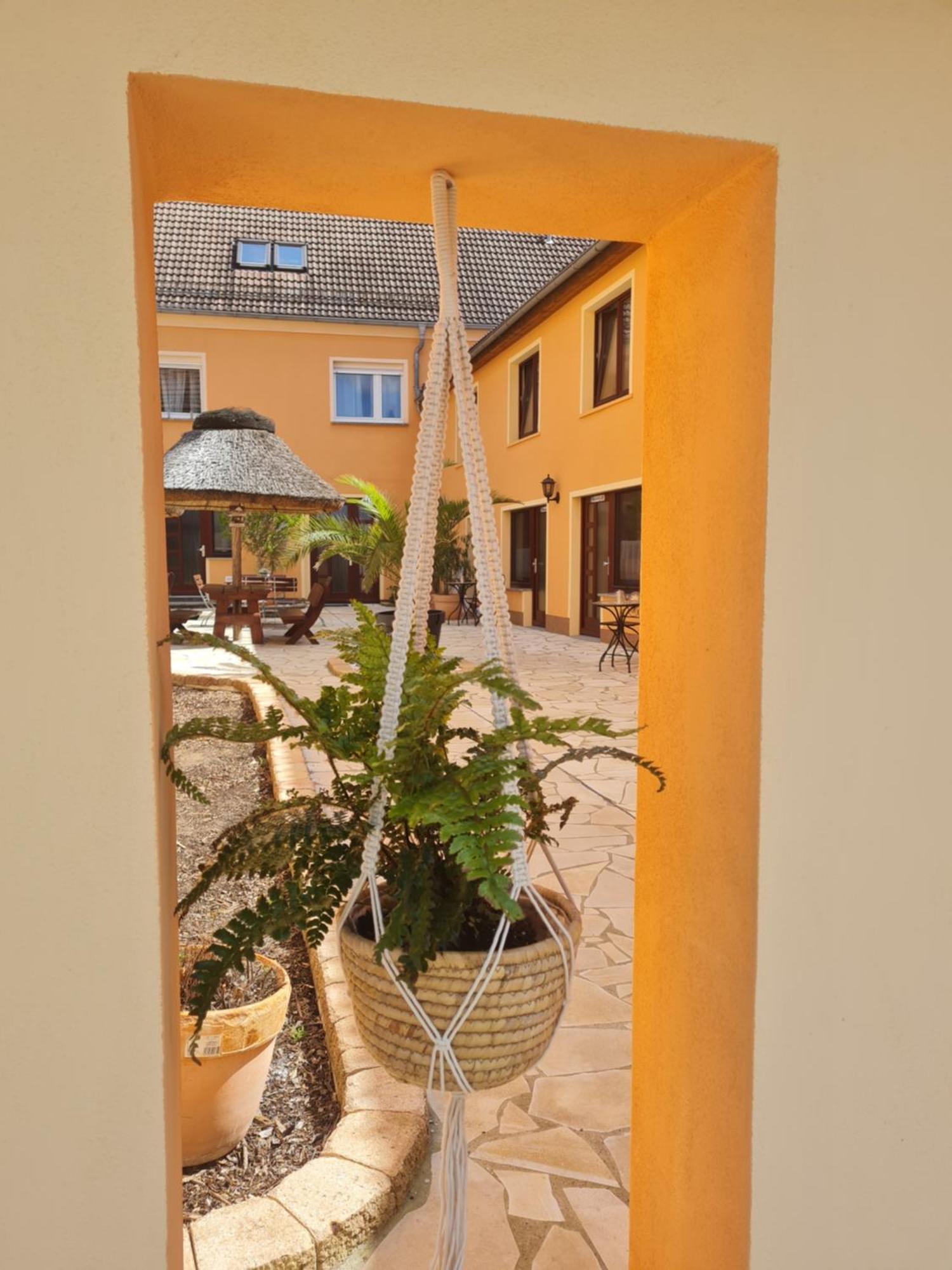 Pension Cubana Rothenburg (Saxony) Exterior foto